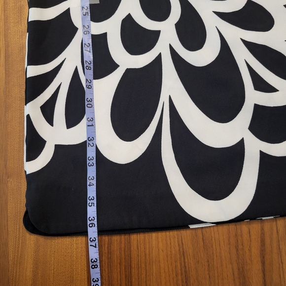 AB Studio Black & Ivory Shift Dress, size 10 - Picture 13 of 16